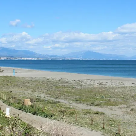 Apartment Beautiful 2 Bedroom Blue Sea Views
