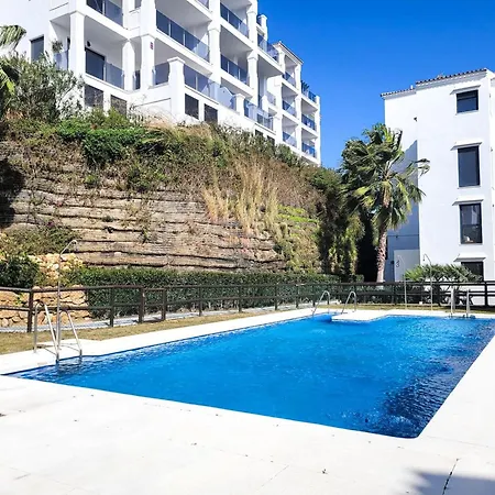 Beautiful 2 Bedroom Blue Sea Views Manilva